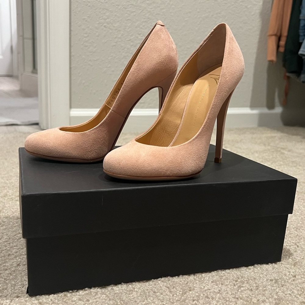 BNWB Giuseppe Zanotti Pumps!